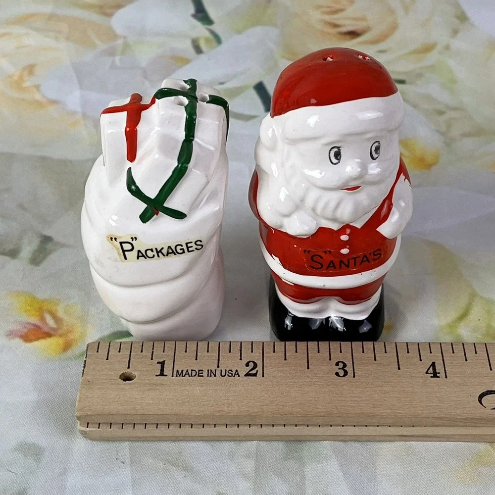 JAPAN Santa Claus Presents Salt & Pepper Shakers Set Original Box Woolworth VTG